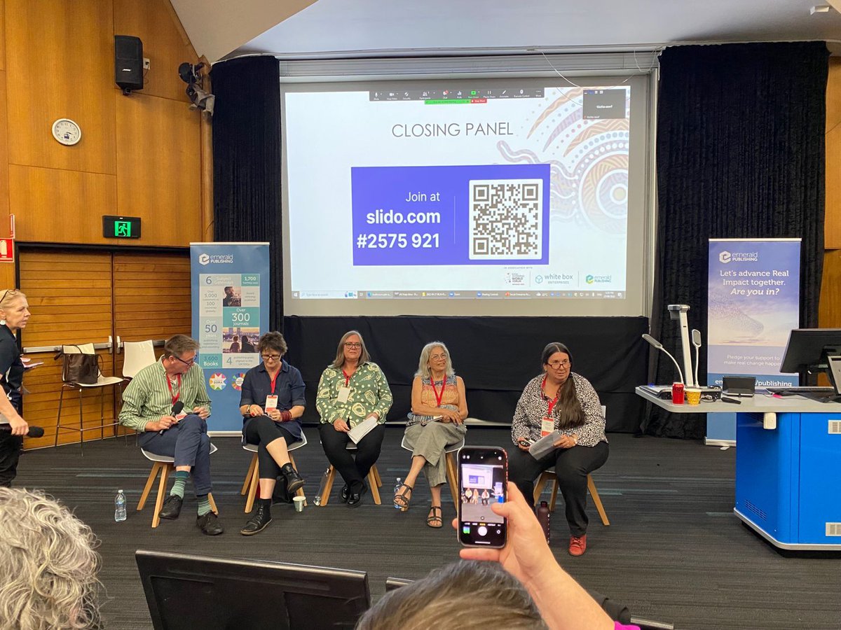 SharonZivkovic's tweet image. Huge week co-chairing Complexity &amp;amp; Systems Change Stream, moderating final panel &amp;amp; delivering autistic social enterprise paper at @SEWF Academic Symposium wearing my @UniSA_CMVI hat. Then moderating global best practice of #socent networks at main SEWF wearing @Catalyst_2030 hat.