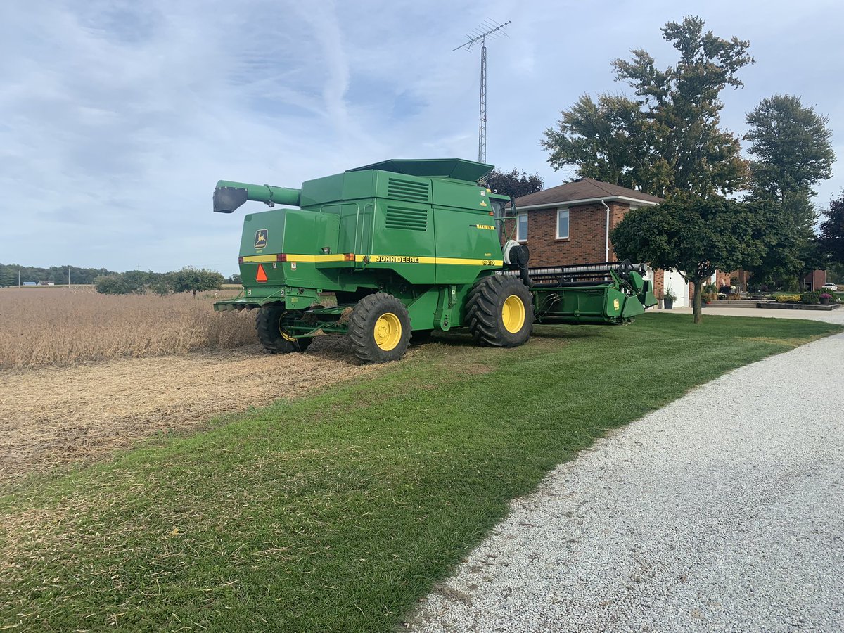 drewlebedz's tweet photo. #Harvest22 has started in West Elgin! https://t.co/S1D2wl1gBs