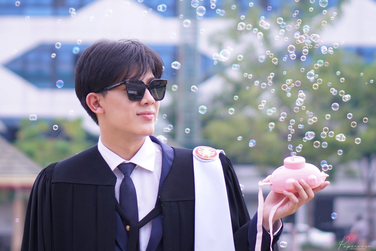 paperworm_shot's tweet photo. สุขสันต์วันเกิดนะคะคุณต้นน้ำ @tonnaaam 🎂🎁♥️ ขอให้ปีนี้เป็นปีที่ดีของต้นน้ำน้าาา (ดีขึ้นเรื่อยๆต่อจากปีที่ผ่านมาเลย) มีความสุขมากๆ ยิ้มเยอะๆ ได้ทำทุกอย่างตามที่ฝันและอยากทำเลยนะคะ ส่งกลจไปให้เสมอเลยน้าาา 😍💕
#tonnam26thbirthday
#tonnaaam #คนในวงเล่า https://t.co/oDXc8Co8fT