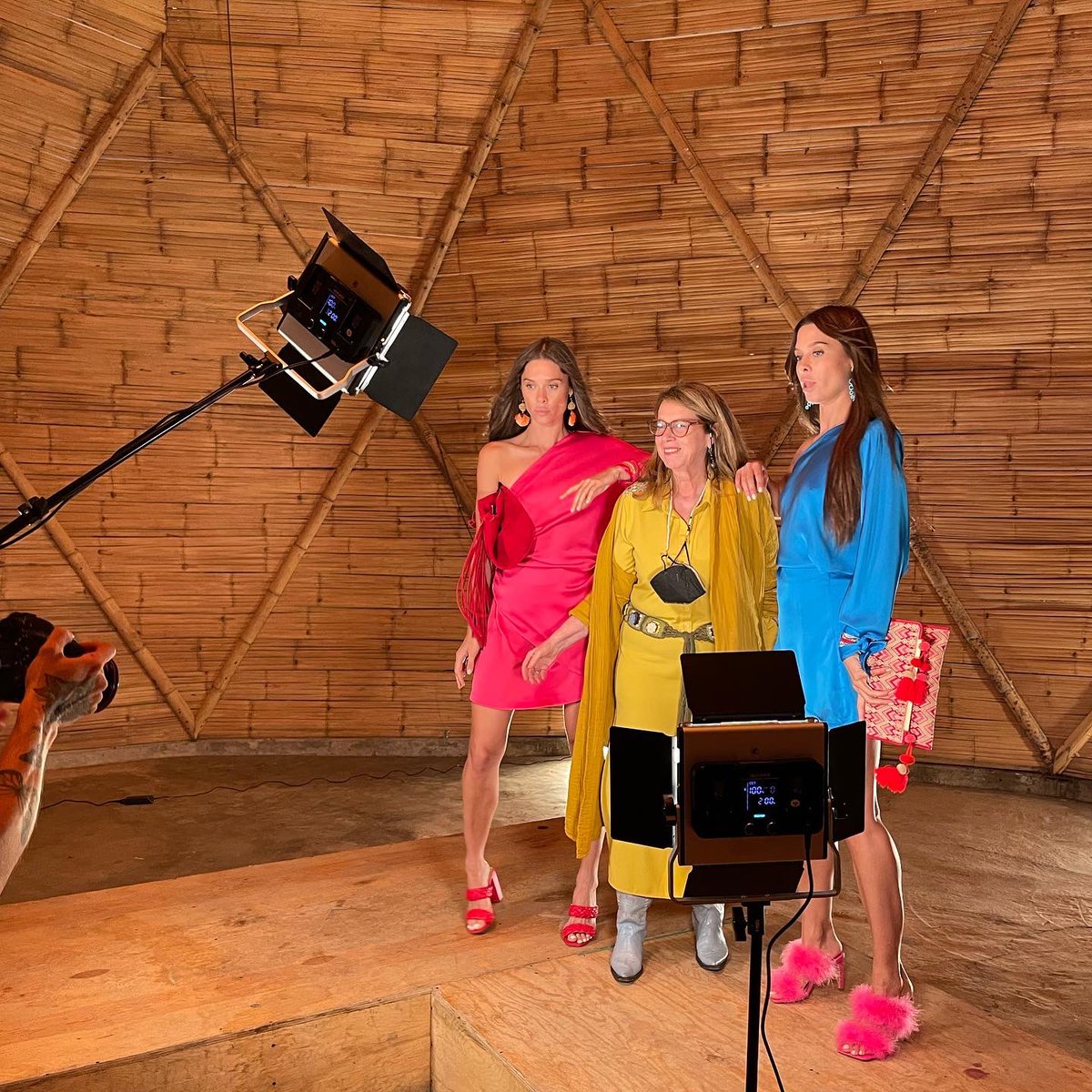 lydialavin's tweet image. Octubre llega lleno de color, alegría y energía 🍂