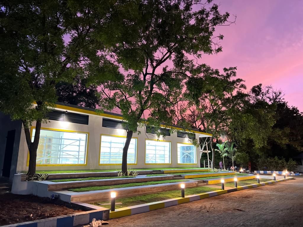 SALEMSHARAVANAN's tweet photo. The new departmental store for the engineering college near ready. Launching soon: ‘Variyar Mart II’ @ #VMKVEC. Will be a very convenient amenity for the thousands of students and staff in the large campus. #VMRF #VinayakaMissions #Variyar #KVSTAR https://t.co/p6rSerzgqd
