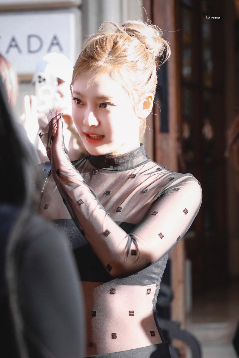 yizhuodaily's tweet photo. Ningning in Paris, she is glowing ✨✨ https://t.co/R4qt9vBhkJ