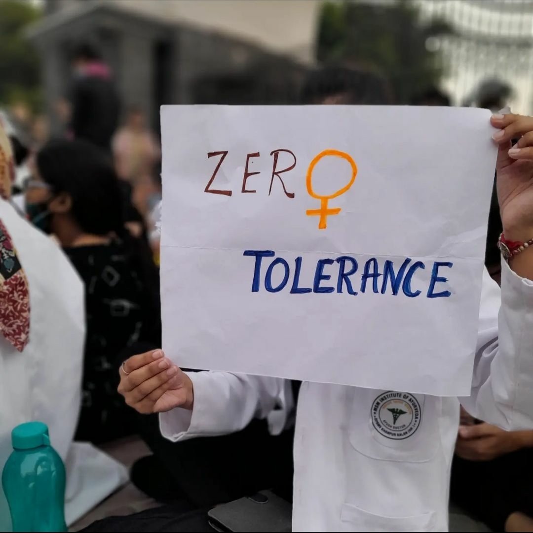 drRohitSharma01's tweet photo. आज भी हम शांतिपूर्वक अनिश्चितकाल तक धरना जारी रख रहे। 
#justiceformsmstudents
#sexualharassmemtinwomenuniversity
@cmohry @narendramodi @police_haryana @aajtak @IndiaToday @TotaltvH @PMOIndia @anilvijminister @ndtv @republic @mlkhattar @studentsmsm https://t.co/wNq3l9d35k