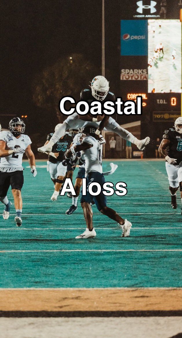 BarstoolCCU's tweet photo. 5-0.   Bitch https://t.co/FwIrSFx8V0