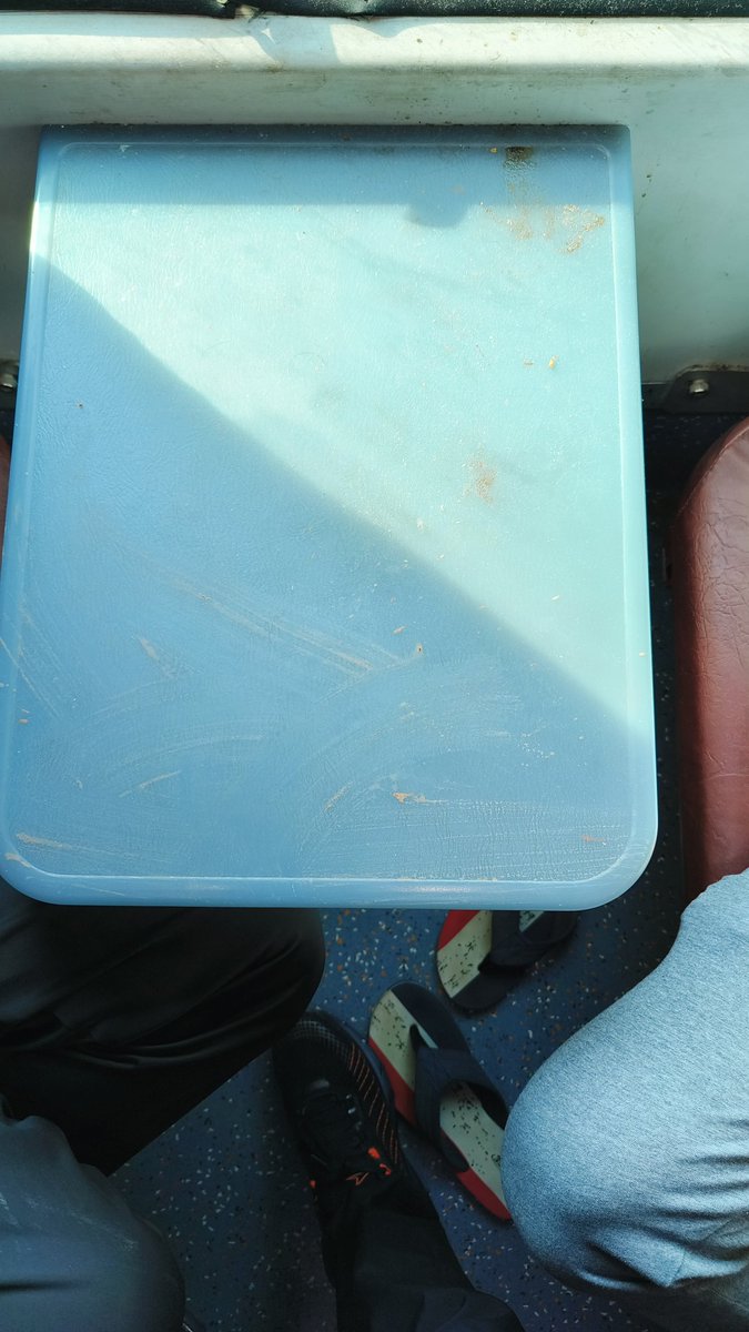 Akkicena1's tweet photo. Condition of 2AC in Malwa Express (12920).
Train running from Shri Mata Vaishno Devi to Ambedkar Nagar. People come tired after darshan and then get such pathetic condition to rest. 
@RailMinIndia @irsdcinfo @AshwiniVaishnaw
@RailwayNorthern https://t.co/mGtqHXhDoJ