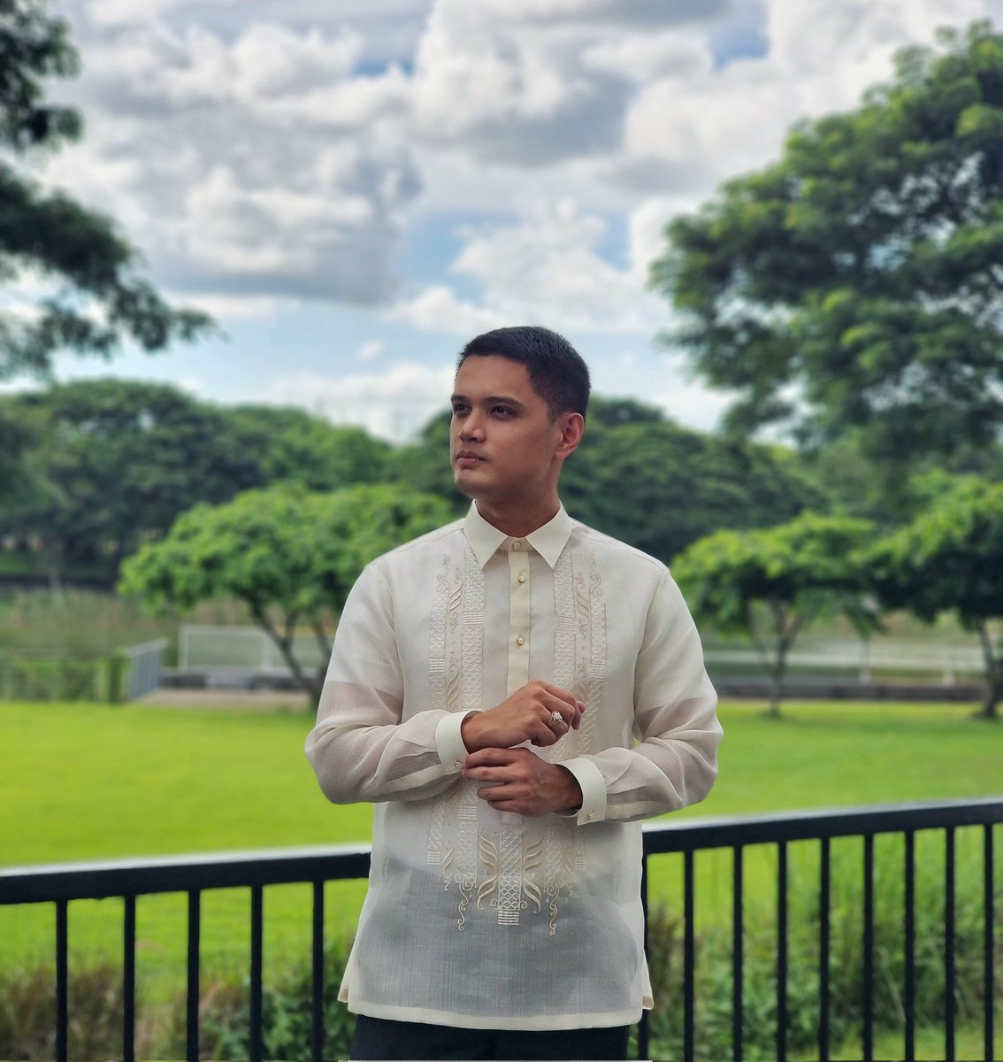 kalals's tweet photo. Classic. 🇵🇭 #weddingsph #barongtagalog #doctorsph #pinoymd https://t.co/EzyiJPJLEm
