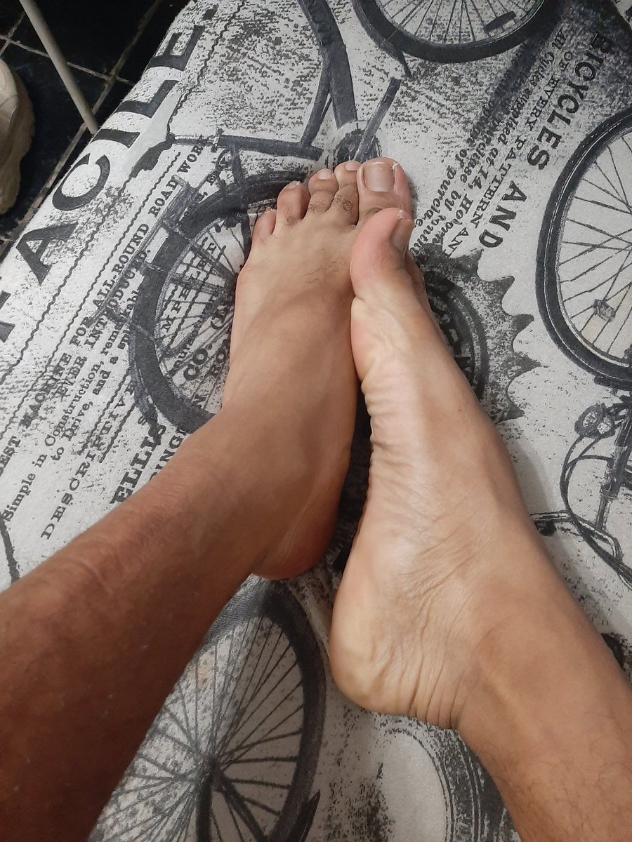 bayo_nettas's tweet photo. Meu pezinhos para vocês 
.
#Packgay #packpe #packdope #daddy https://t.co/N4xv1X1wSZ