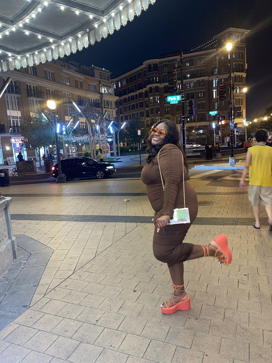 kvylv___'s tweet photo. on the scene girl, hardly ever seen girl 🤧 https://t.co/BRghL2jFoF