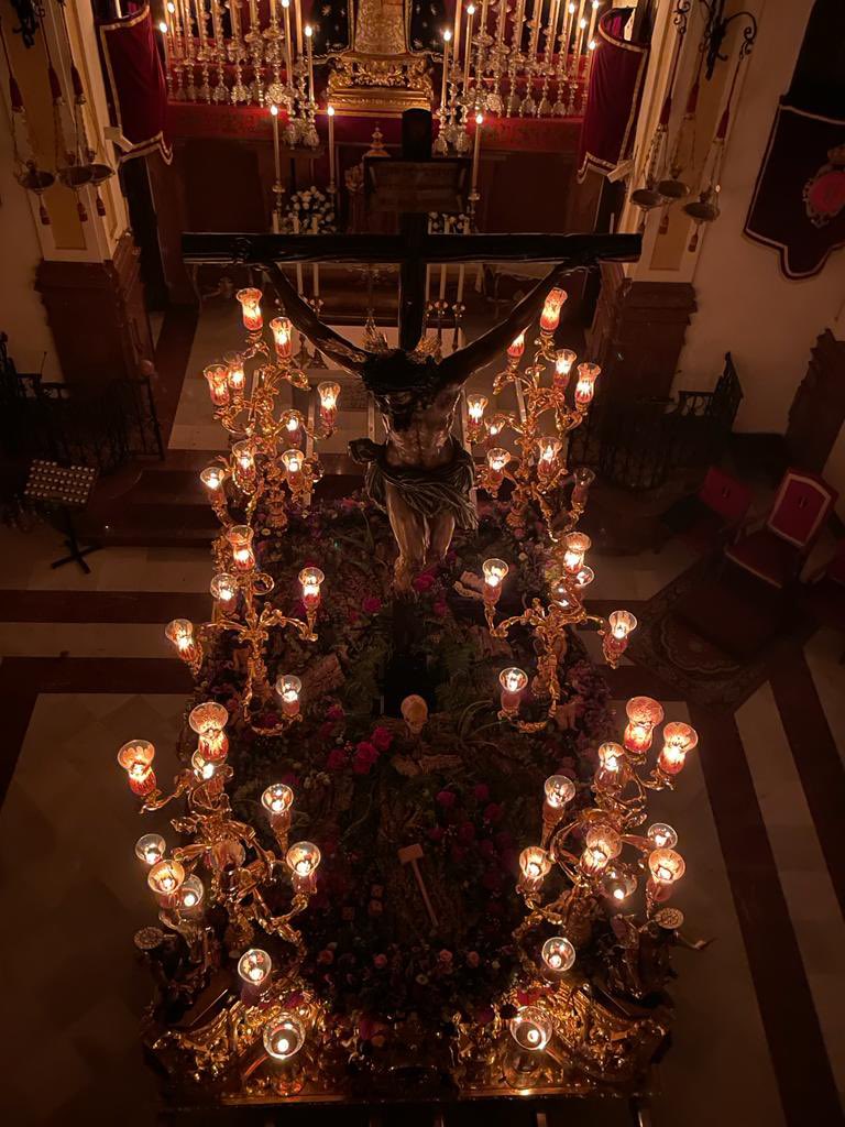angeltrivi09's tweet photo. En la soledad más íntima y absoluta, donde nada más cabe. Qué grande es ser de Ti.

#CofradíasMLG #50Agonía @HdadLasPenas https://t.co/nJe5DdeyCy