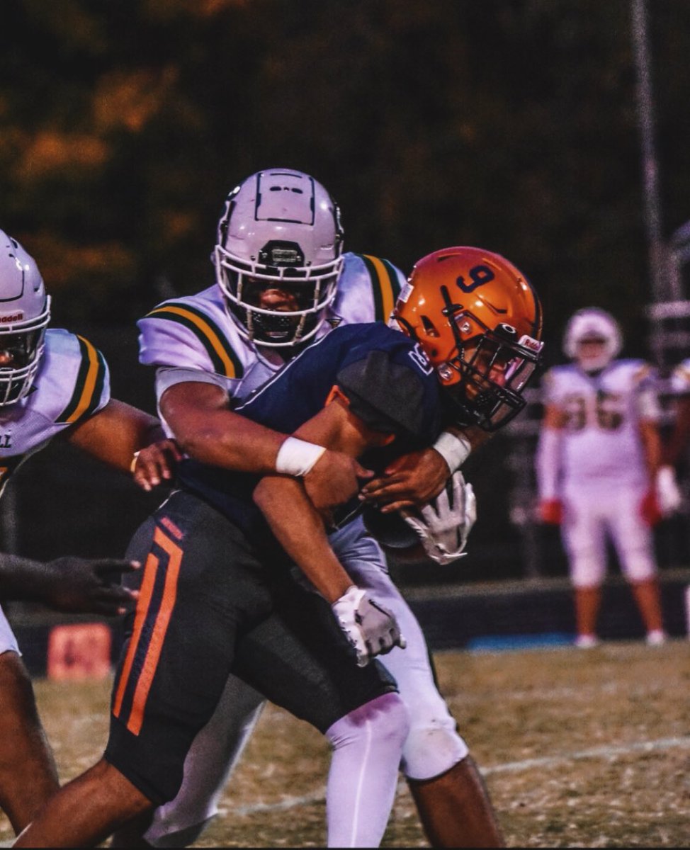 jazeah90's tweet photo. Tryna be in a movie 🎥 #GatorNation @cloverhill_fb https://t.co/Mf2pIt53WJ