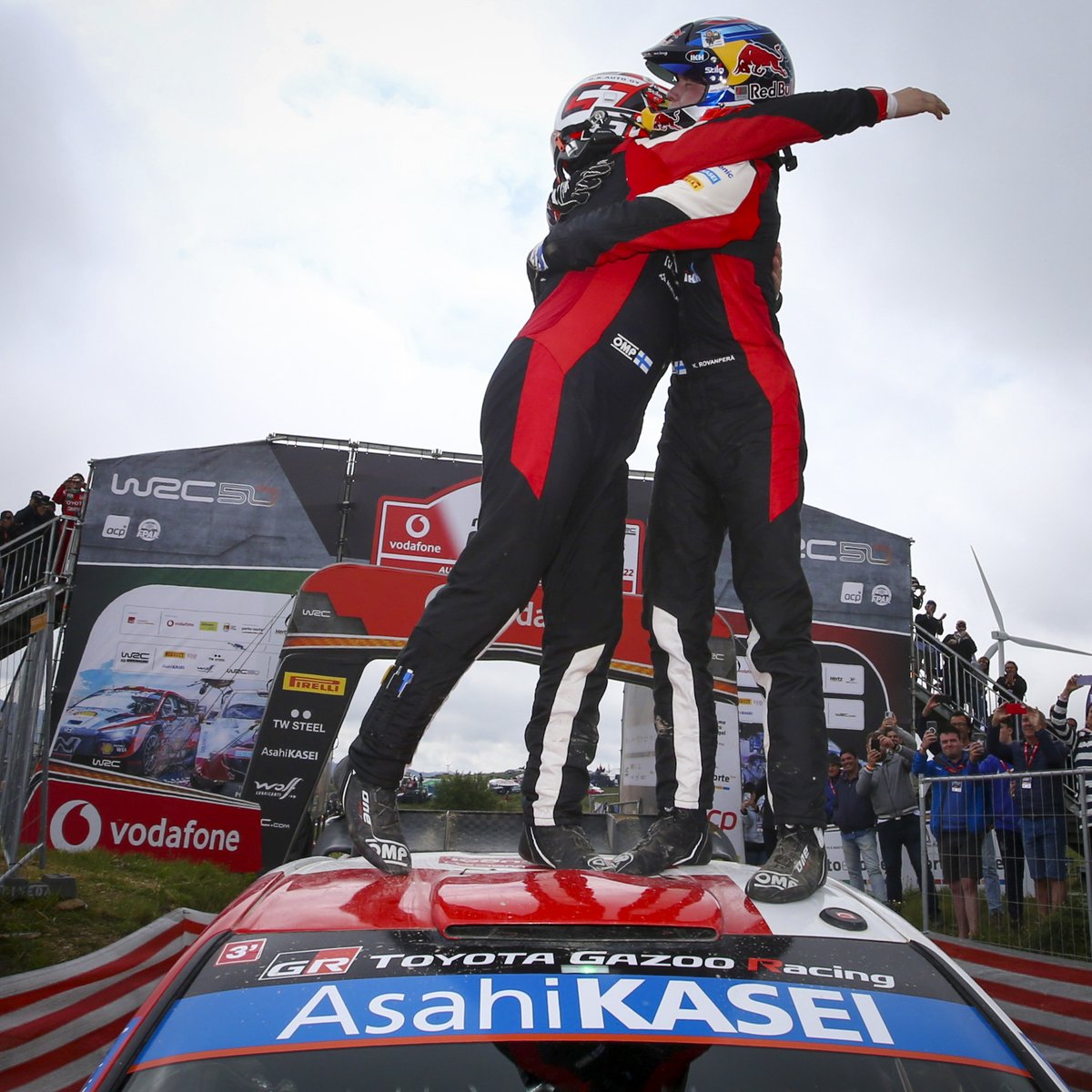 Also huge thank you to this legend, <a href="/JonneHalttunen/">Jonne Halttunen</a>! 

We are world champions!

Time to celebrate!🥳