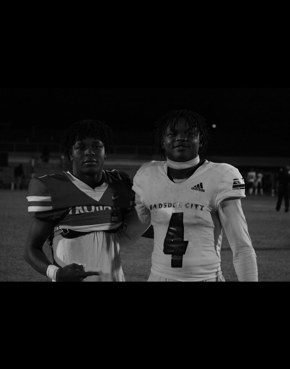 Competitors on the field Friday night but always D1 Elite Family. Two studs. Dre Kirkpatrick <a href="/KirkpatrickDre/">Dre Kirkpatrick jr</a> of Gadsden City <a href="/gctitansfb/">Gadsden City FB</a> and Armond Caldwell <a href="/ArmondCaldwell/">1</a> of Hazel Green.