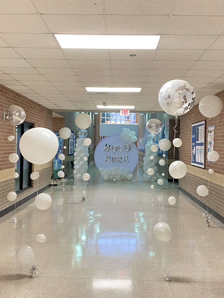 What a beautiful night at the <a href="/ChavezHS_HISD/">César E. Chavez High School</a> HOCO White Gala 🫶🏼 Thank you to the students, staff and parents who helped pull off a memorable night. #UnforgettableCO2023 <a href="/ChavezHS_2023/">Chavez Class Of 2023</a>