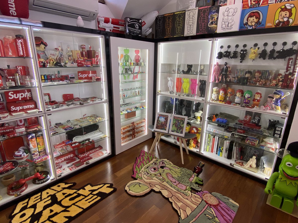 jimmy_sjm's tweet photo. My area is @BoredApeYC @yugalabs loaded now ! More to come 👀

#BAYC 
#MAYC 
#ApesTogetherStrong 
#ApefollowApe https://t.co/eoUYO4h3vV