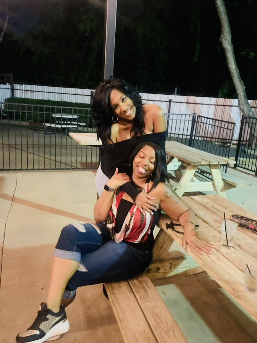 1TXDIAMOND's tweet photo. We a whole Vibe #sisterfun #Sisters ♥️ https://t.co/MBpUaI4R2x