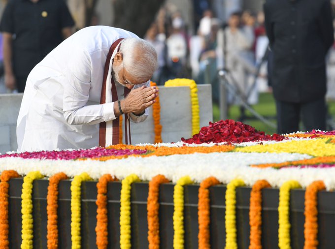 Modi tribute to Mahatma Gandhi 