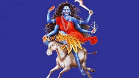 माँ दुर्गा का सातवां स्वरूप कालरात्रि मां कालरात्रि दुष्टों का विनाश करने के लिए जानी जाती हैं, इसलिए इनका नाम कालरात्रि है। मां दुर्गा की सातवीं स्वरूप मां कालरात्रि तीन नेत्रों वाली देवी हैं। कहा जाता है 🙏जय माता दी 🙏 #Navratri #DurgaPuja