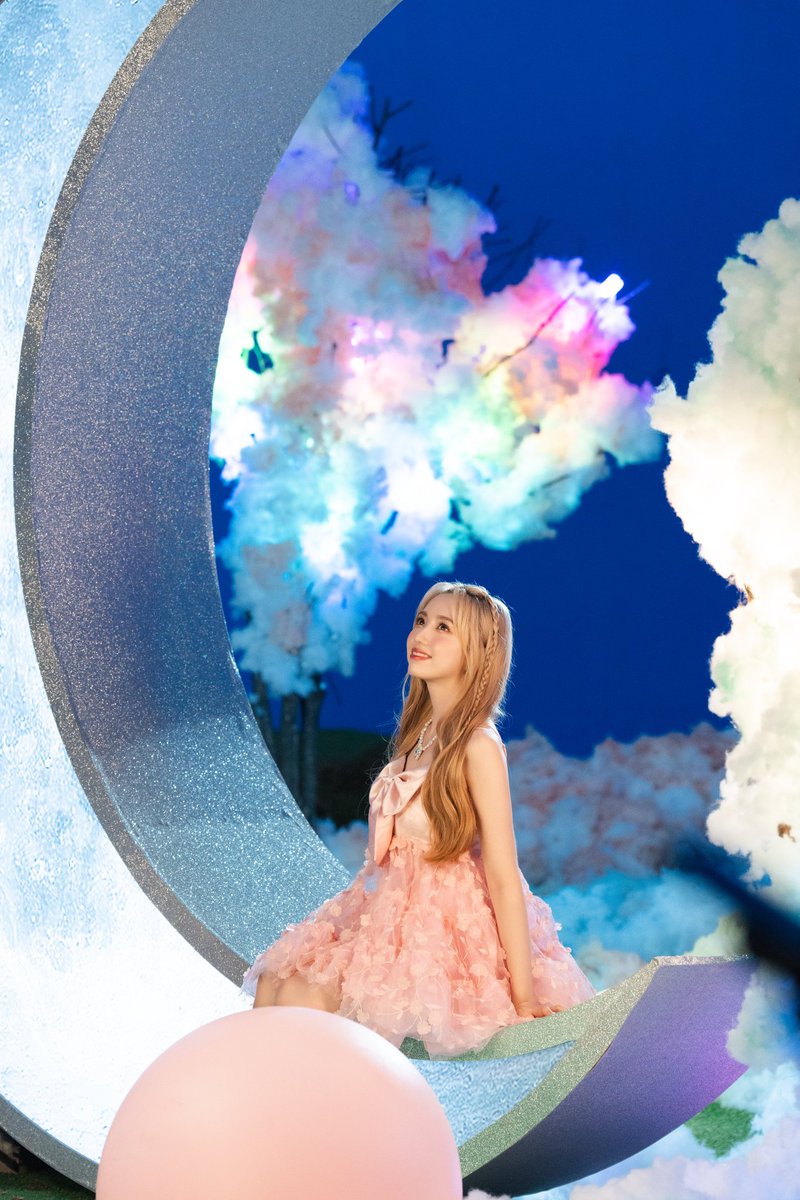KANGYESEOTH's tweet photo. BEHIND "SUGAR RUSH" PHOTO🍭❗

(2/2)

น่ารักสดใสมากๆเลยค่ะ🐰🌟 https://t.co/hisGO1DQ5E