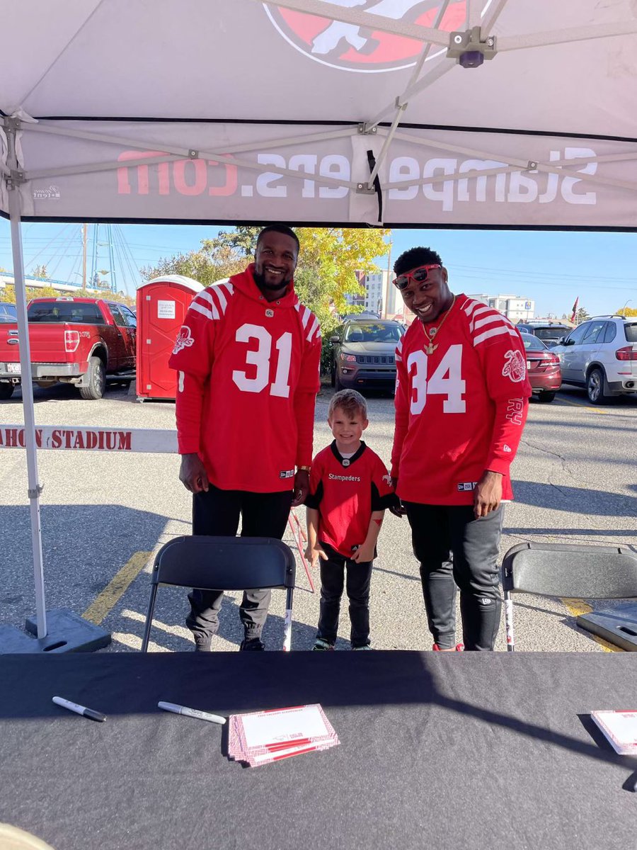 MissTL9's tweet photo. @calstampeders We believe you now have a new best #1 fan ever after today ❤️Kace had the best day ever(his words) thx for the amazing game❤️ https://t.co/zkzPFAXtQp