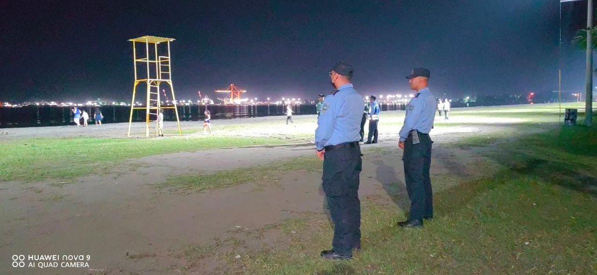 PoliciaHonduras's tweet photo. Continúan los operativos de prevención por parte de la #UDEP5 de Puerto Cortés con el apoyo de los alumnos del CCOP https://t.co/8o1V3zWBoJ