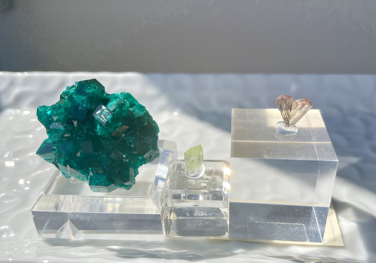 ちょっと名前が似ているなって思った石

ダイオプテーズ
ダイオプサイド
ダイアスポア