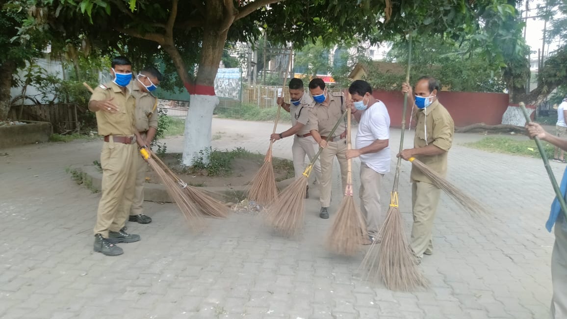 assamzoo's tweet photo. Cleanliness Program @ Assam State Zoo on 2nd October, 2022
.
.
@mkyadava @assamforest @assamzoo https://t.co/xcvaF6c1N4
