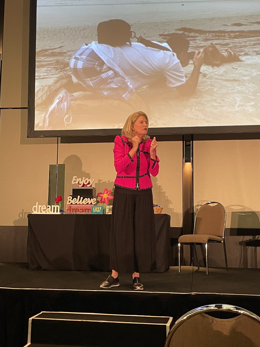 #LisaMcInnes-Smith “We are all leading people somewhere - astray or onwards and upwards”. #Focus2022 Thanks for great conference <a href="/apaphysio/">Australian Physiotherapy Association</a>