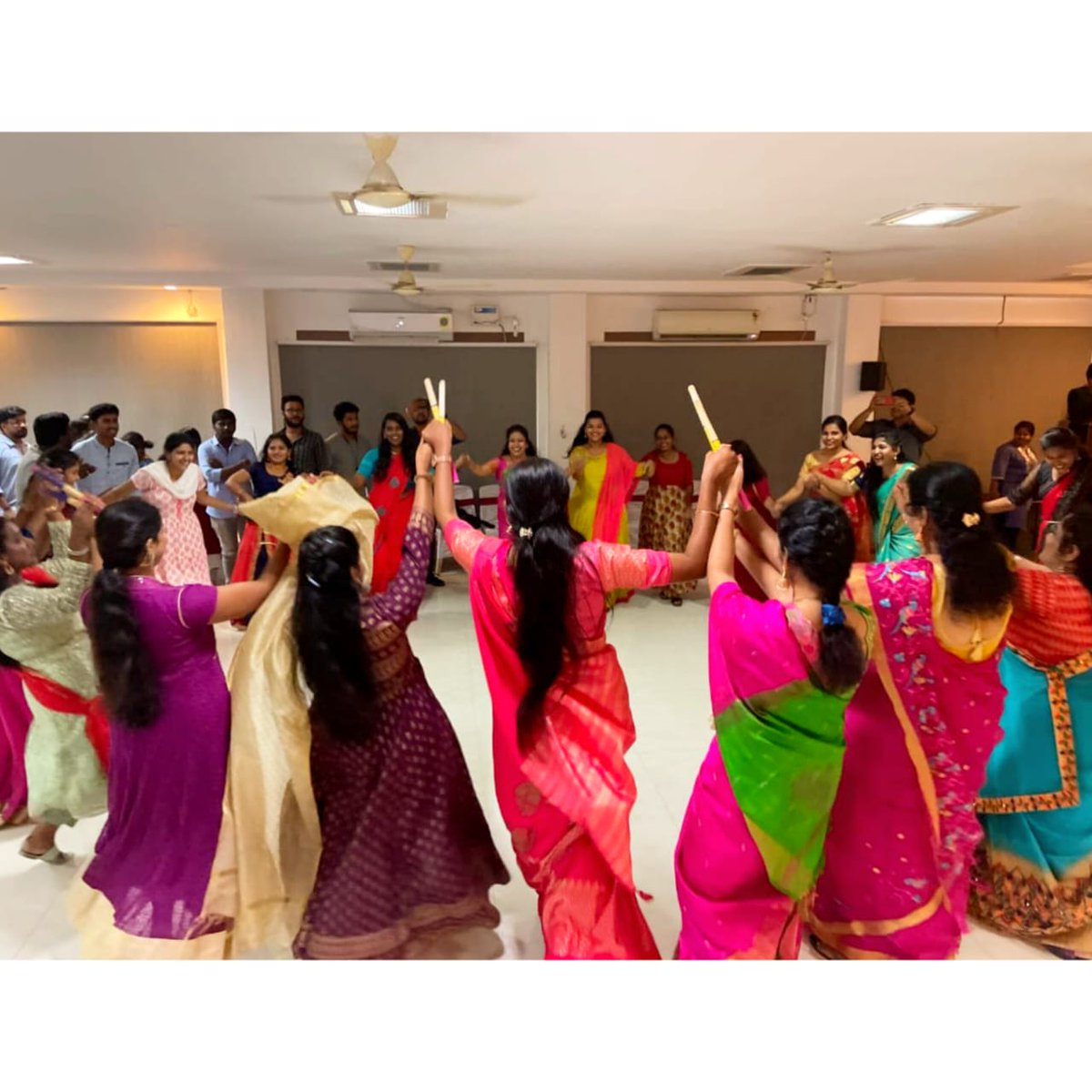 iiamvizag1's tweet photo. IIAM cannot keep calm, as the dandiya season is on💫
Dandiya celebrations at IIAM campus.
HAPPY AND JOYOUS NAVRATRI TO YOU ALL!!!
#dandiya #dandiyacelebration #cannotkeepcalm #navratri #shubhnavratri #happynavratri https://t.co/GKWZJoyVEf