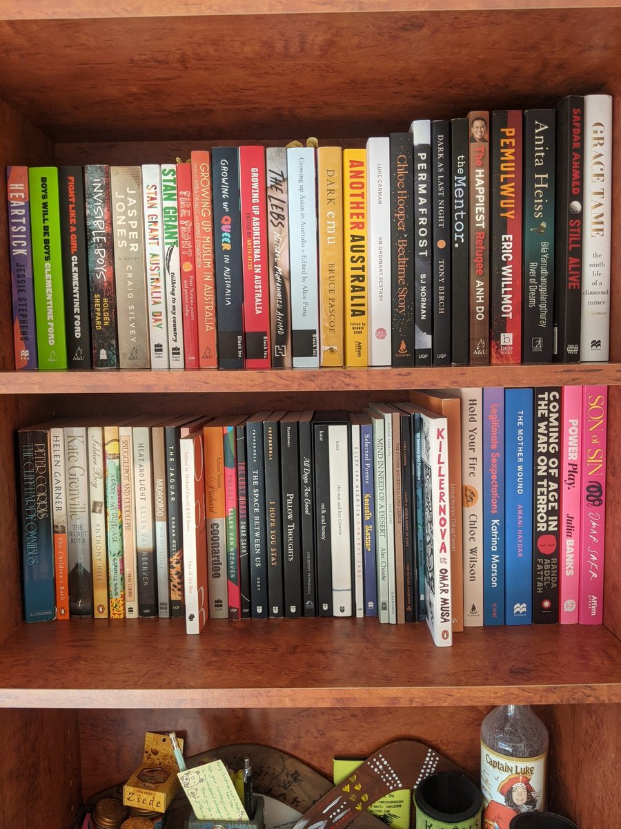 Rearranging all of my #australianliterature and #poetry. Loving the diverse selection of poetry I've grown over the last few years.
Some greats in there - @OmarjSakr @evelynaraluen @AnitaHeiss @tamepunk @WestWordsWS @holdensheppard and many more