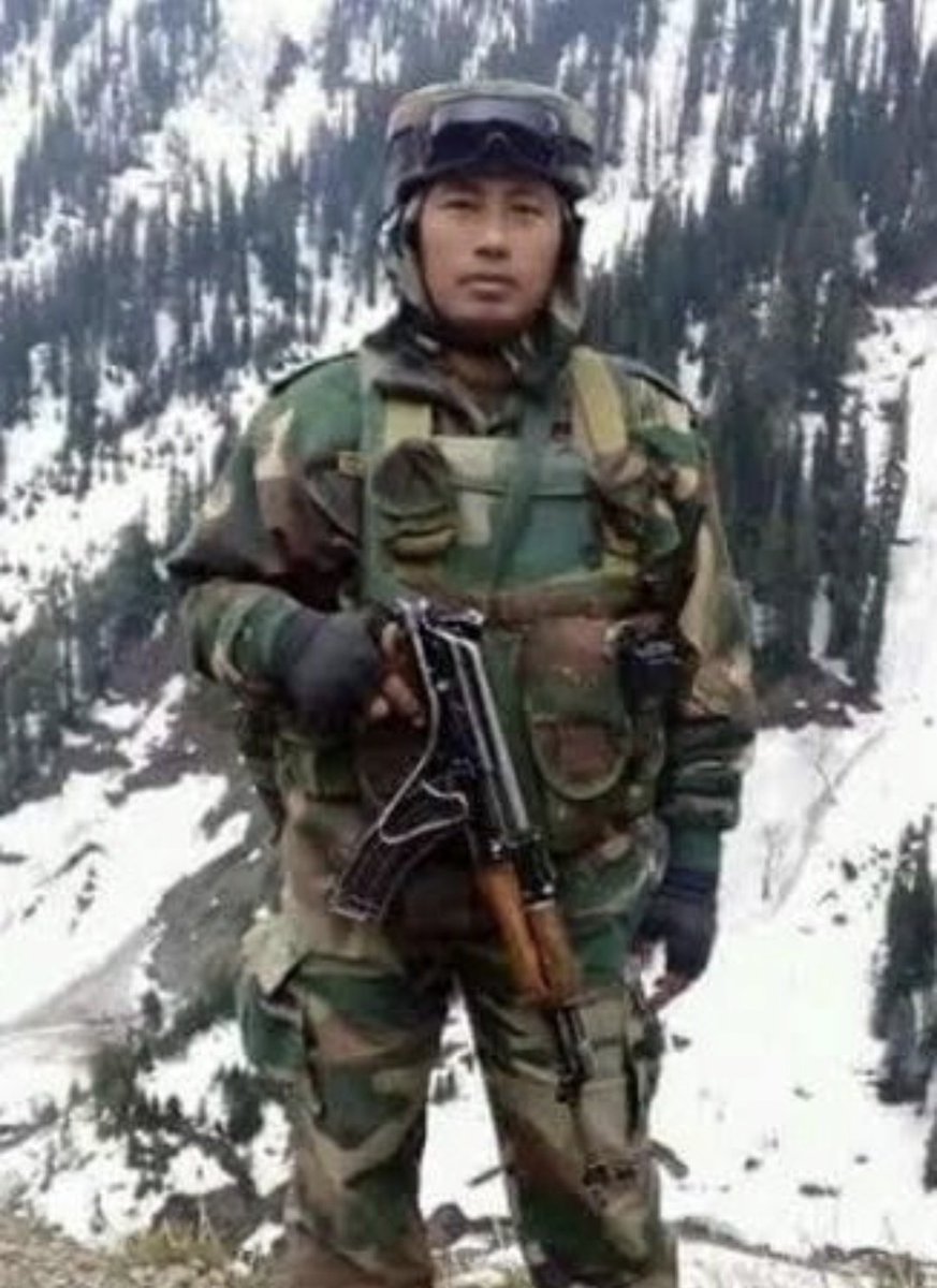 love_for_nation's tweet photo. He was born on 2nd Oct, 1979 in Borduria Village of Tirap District, Arunachal Pradesh.
Remembering
Havaldar Hangpan Dada
Ashoka Chakra (P)
35 RR/4 ASSAM
on his 43rd Birth Anniversary today.
He sacrificed his life after eliminating 3 terrorists in Naugam Sector in 2016.
🇮🇳💐🙏🏼 https://t.co/Ykx79fODOs