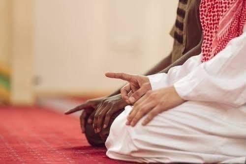 Do you know why we recite ATTA'HIYYAAT in every Salah ? 

Attahiyyaat is a very important 'Dua'  we repeat it in our daily prayers.

A thread 🧵✨📌