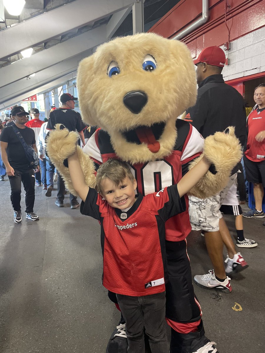 MissTL9's tweet photo. You got a new #1 fan tonight ❤️ https://t.co/2zh8aZWyGj