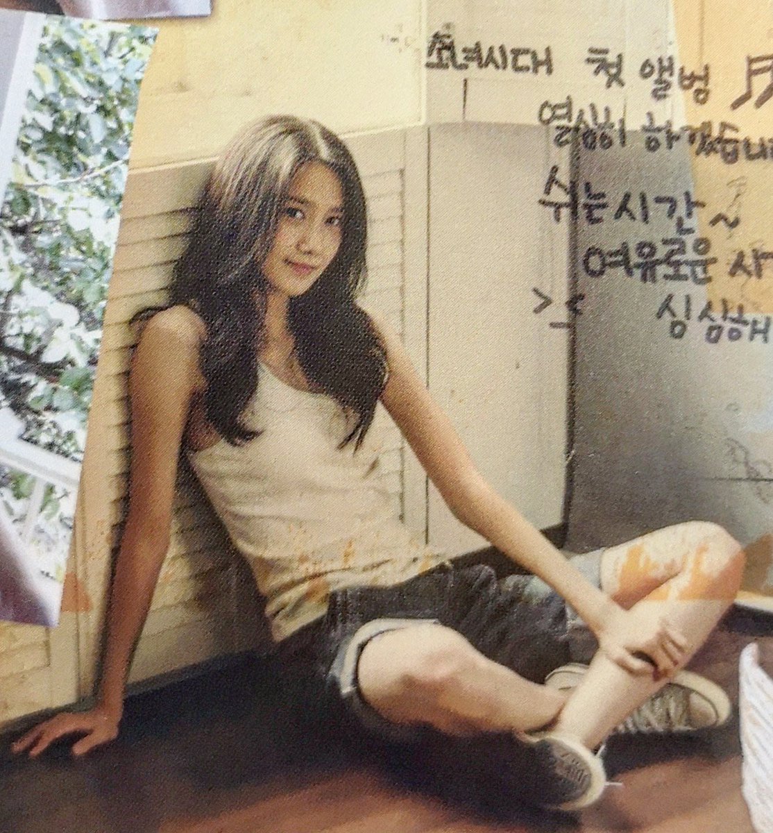 deerbaebye's tweet photo. teenager yoona is the most precious thing look at this beauty https://t.co/CXpvM1ktnT