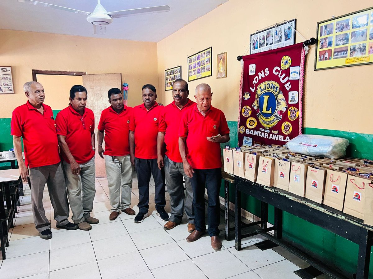 Lions306's tweet photo. Children’s Day Project by Welimada Uvaparanagama &amp; Lions Club Bandarawela
#LionsofSriLanka #LeosofSriLanka #valueforlife #LCIF #WeServeAndProtect  #WeServe https://t.co/dQTGIJ4dMA
