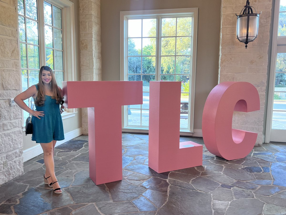 MyraChz's tweet photo. I’m so excited for this years Teaching &amp; Learning Conference! Ready to learn &amp; network &amp; learn some more!  @CoachingPD #BoerneISD #EBIC #BMSS https://t.co/FUJukn5MQe