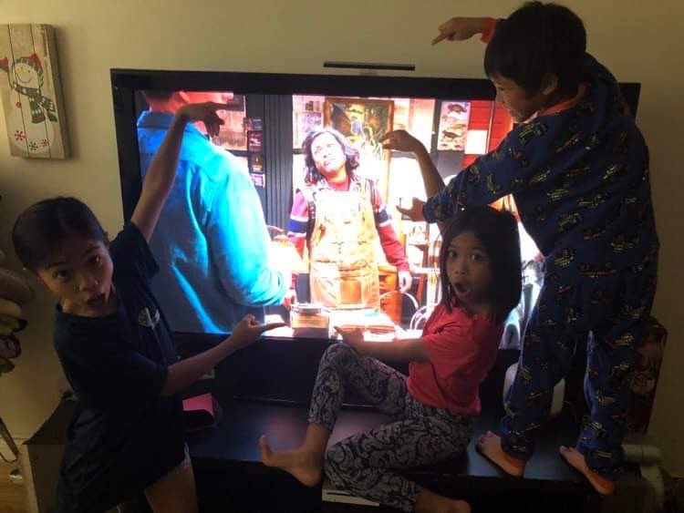 danramoscomedy's tweet photo. Filipino Kids Watching a Bigger Filipino Kid #phantompups on #netflix #fahm #filipino https://t.co/mNNBTJi0nI