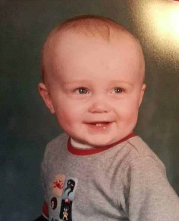 it’s bestie roomie’s birthday everyone say happy birthday