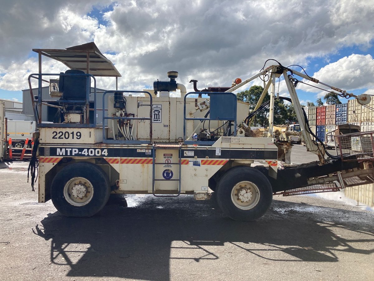 PicklesAuctions's tweet photo. Pave the way with the CMI Terex MTP4004CP featured as part of our Super Civil Week EOI. Powered by a 6 cylinder diesel motor, hopper and transfer conveyors. 
👉 EOI closes 17 Oct at 4pm AEDT. Link in bio https://t.co/eIWZSKKSRQ