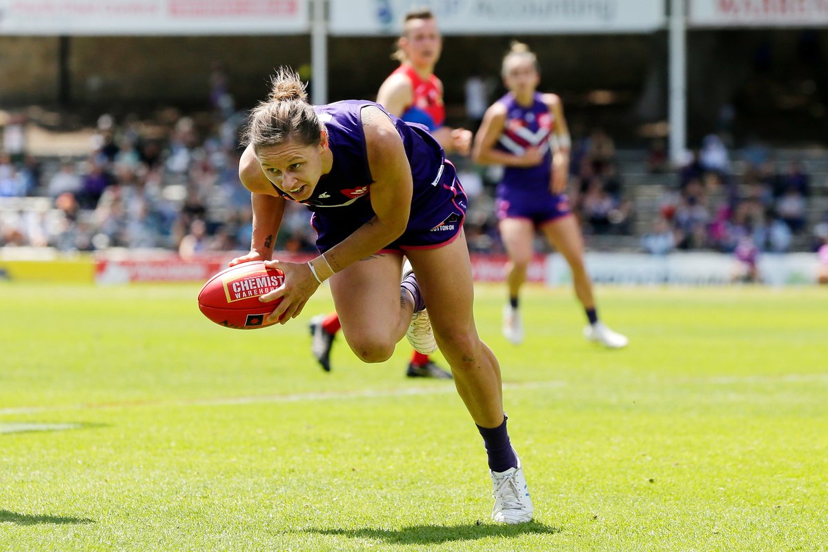 Kiara Bowers in A HALF
 - 18 disposals
- 8 tackles
- 1 goal
Cheat code.