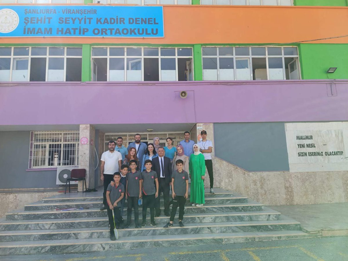 SehitDenel's tweet photo. İlçe Milli Eğitim Müdürümüz Sayın @ibrahim_Yagan63'ın okulumuzu sene başında ziyaret etmesi ve öğretmenlerimizle yaptığı toplantıda her zaman destekleriyle öğretmenlerin yanında olacağını bildirmesi bizleri ziyadesiyle mutlu etmiştir.@tcmeb @UrfaValiligi @Vir_Kaymakamlik https://t.co/sPbTBGXkFF