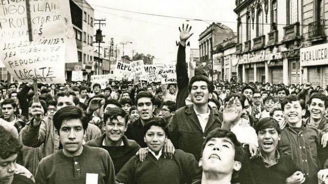 CerebrosG's tweet photo. 2 de octubre de 1968, hace 54 años ocurría la Masacre de Tlatelolco en CDMX. 

El ejército mexicano reprimió de forma violenta a estudiantes que realizaban un mítin en la Plaza de las Tres Culturas, todo esto días antes de los Juegos Olímpicos de México. Hubo decenas de muertos. https://t.co/seS3Hj8Ehh