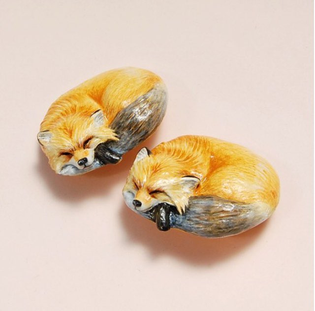 #RTで作家さんの世界を広げるタグ

石塑粘土で動物ブローチを作成しています。