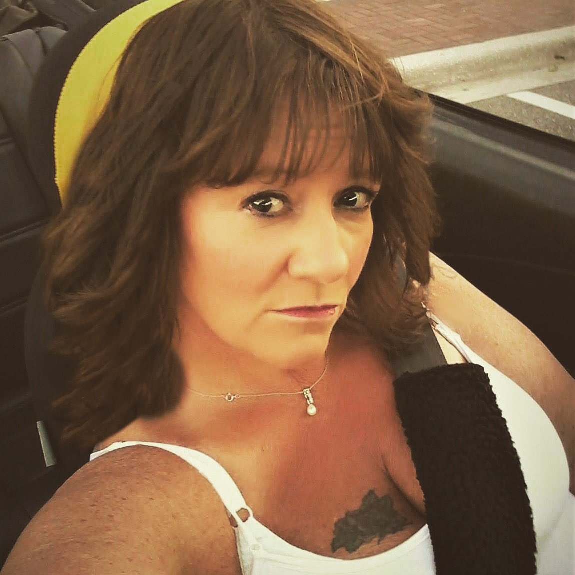 KissimmeeDisney's tweet photo. When the #Fallweather hits you gotta go #Topless #Mustang #Vertlife #Ford #Princess https://t.co/pTQB8sPgru
