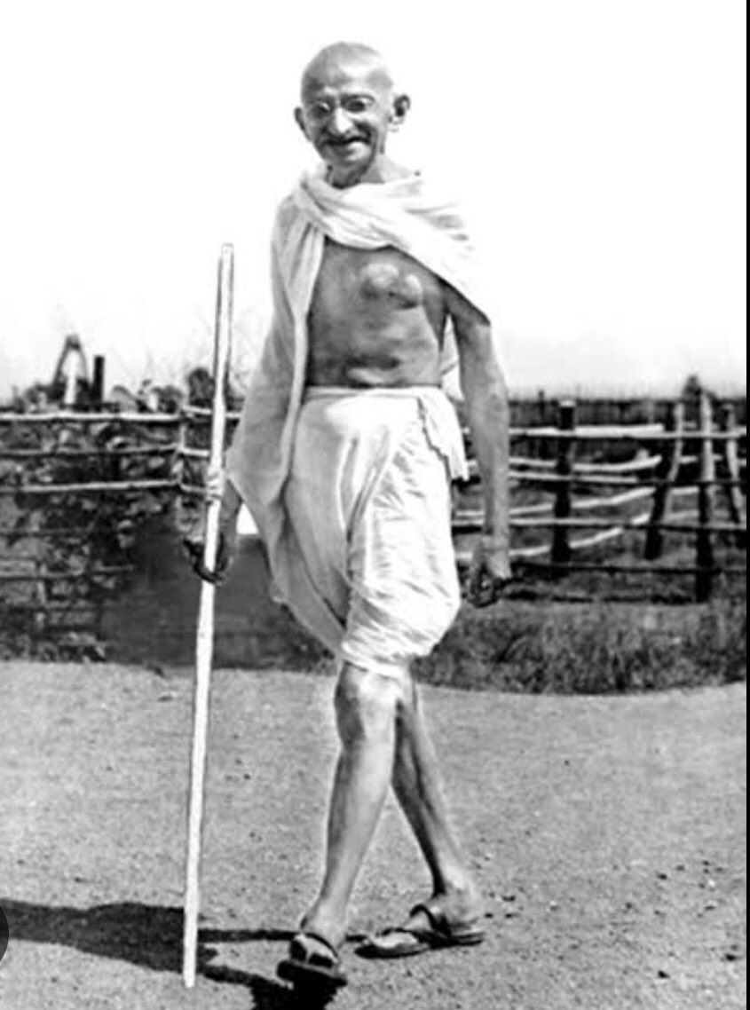 RaipurAipc's tweet photo. श्रद्धा काँ अर्थ हैं आत्मविश्वास, और आत्मविश्वास काँ अर्थ हैं, ईश्वर में विश्वास -महात्मा गांधी

शत शत नमन🙏🏻 https://t.co/hE30mOT3Th