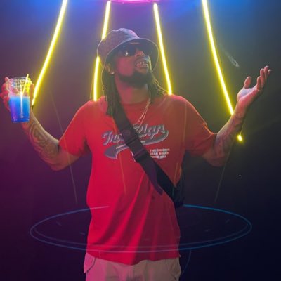 greystxne's tweet photo. #NewProfilePic https://t.co/9i5pFhQmHg
