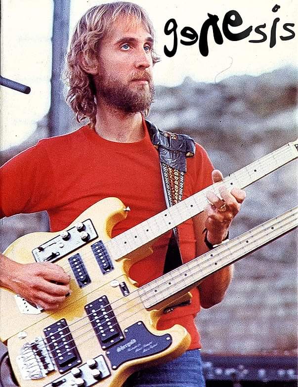 Happy birthday MIKE RUTHERFORD!
(October 2, 1950) 