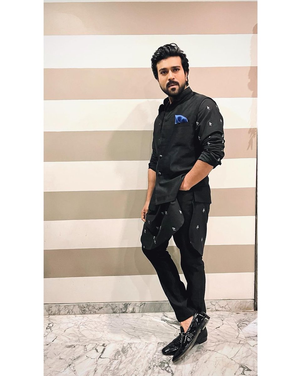sivacherry9's tweet photo. #MegaPowerStar @AlwaysRamCharan 💥🔥 https://t.co/6keYs8Fpe5