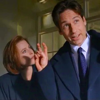 gaycrouton's tweet photo. Do you want to avoid Tricks and just enjoy Treats? Here are episodes of The X-Files that aren’t scary.

Clyde Bruckman's Final Repose (3x04)
Jose Chung (3x20)
Bad Blood (5x12)
Dreamland (6x01/02)
How the Ghosts Stole Christmas (6x06)
The Rain King (6x08)
Je Souhaite (6x21) https://t.co/HI0kAsyGsE