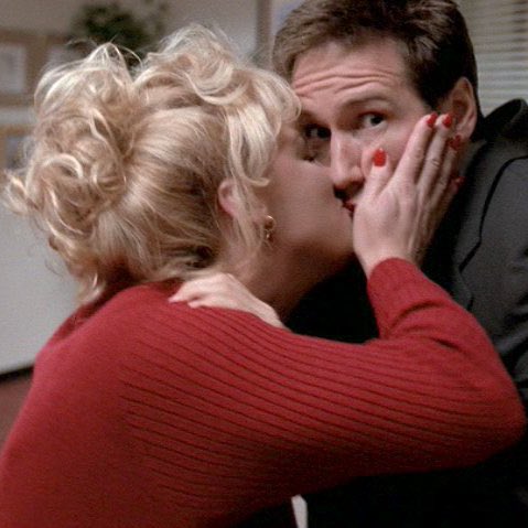 gaycrouton's tweet photo. Do you want to avoid Tricks and just enjoy Treats? Here are episodes of The X-Files that aren’t scary.

Clyde Bruckman's Final Repose (3x04)
Jose Chung (3x20)
Bad Blood (5x12)
Dreamland (6x01/02)
How the Ghosts Stole Christmas (6x06)
The Rain King (6x08)
Je Souhaite (6x21) https://t.co/HI0kAsyGsE