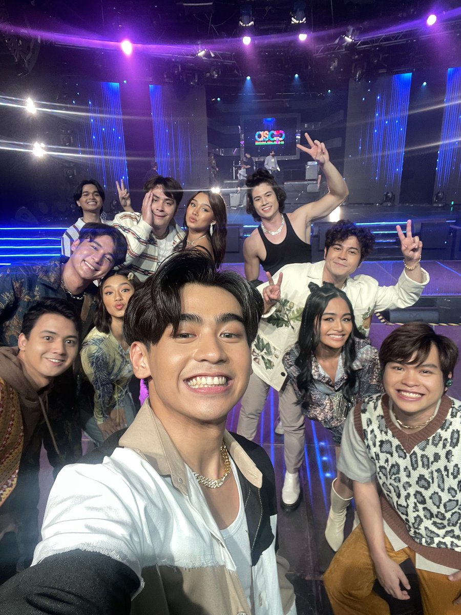 TheJuans_BAND's tweet photo. Thank you everyJuan for tuning in! 📺
Tara G streaming this October 7!

Make sure not to miss Tara G lyric video drop later at 5pm! 😉

#TaraGWithTheJuansOnASAP https://t.co/JVAnia0rPz